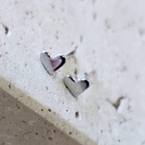 Brinco Coração Fixo Cheio Pq