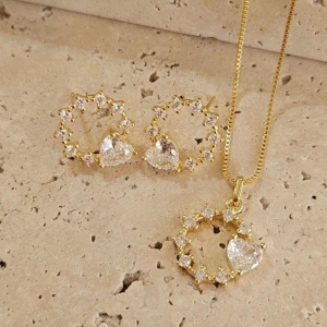Conjunto Circulo com Coração Cristal 45cm