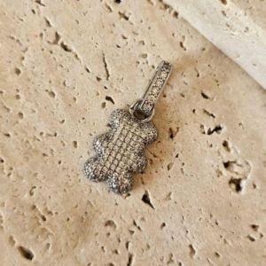 Pingente Urso Cravejado Cristal (1,5x1,0cm)