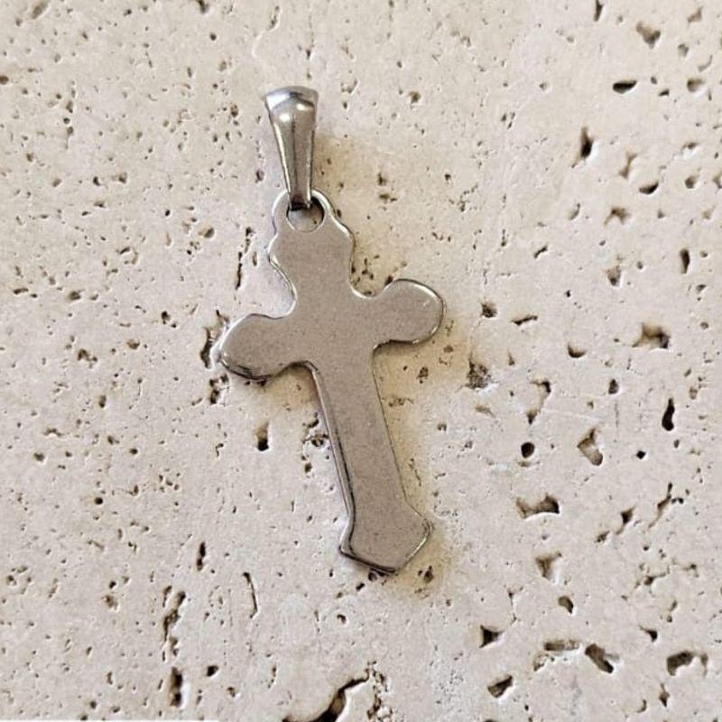 Pingente Crucifixo Arredondado Aço Inox (3,0x1,8cm)
