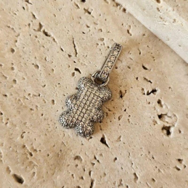 Pingente Urso Cravejado Cristal (1,5x1,0cm)