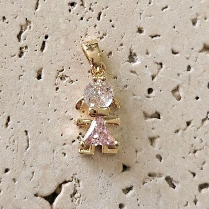 Pingente Menino Pedra Rosa Claro (1,8x0,8cm)