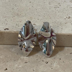 Brinco Martelado Losango