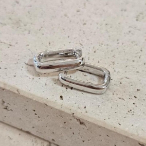 Brinco Argola Oval Lisa Pequena