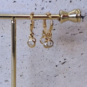 Brinco Argola Três Cristais