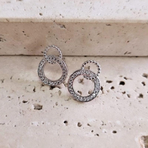 Brinco Circulo Cravejado com Aro de Bolinhas