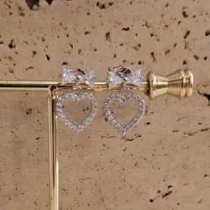 Brinco Coração com Laço