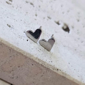 Brinco Coração Magro Pequeno