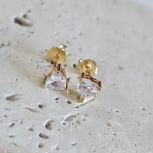 Brinco Coração Zirconia na Caixa