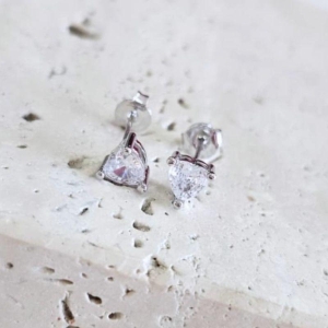 Brinco Coração Zirconia na Caixa