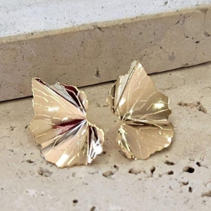 Brinco Folha Texturizada Média