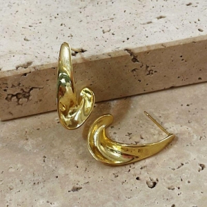 Brinco Meia Argola Torcida