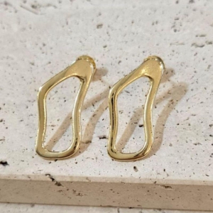 Brinco Organico Torto Pequeno