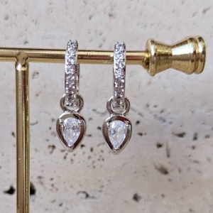 Brinco Argola Clic Gota Base Cravejada