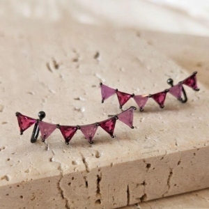 Brinco Ear Cuff Triangulos Rubi