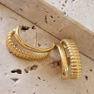 Brinco Ear Hook Liso e Texturizado