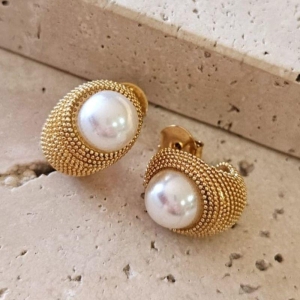 Brinco Pontilhado com Perola Curto