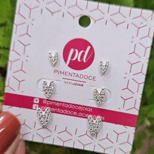 Brinco Trio Coração Cravejado Prata