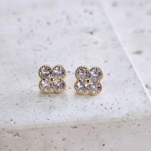 Brinco Van Cleef Cravejado Fixo Gde