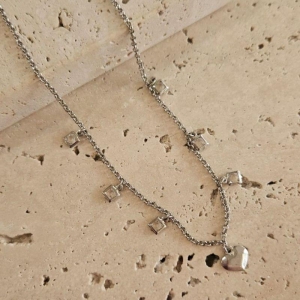 Choker Zirconias  e Coração Pendurados