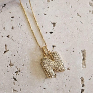 Gargantilha Inicial N Puffer Cravejada 45cm