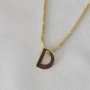 Gargantilha Letra D Mini