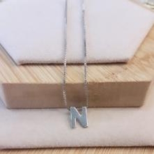 Gargantilha Letra N Mini