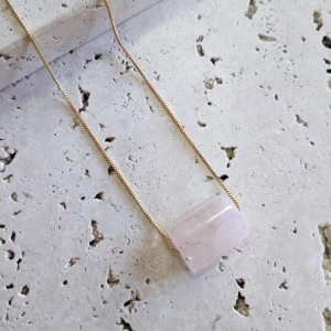 Gargantilha Pedra Natural Quartzo Rosa 45cm