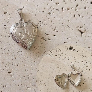 Pingente Relicário Coração Pata (2,0x1,9cm)