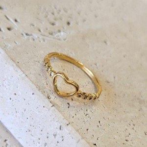 Anel Coração Vazado Liso e Zirconia