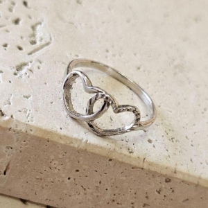 Anel Dois Corações Vazados