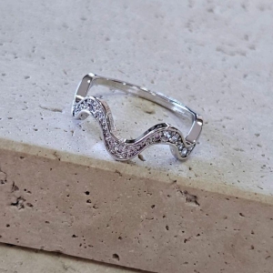 Anel Onda com Micro Zirconias