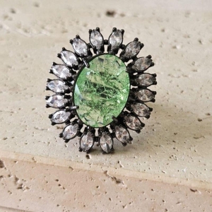 Anel Pedra Fusion Oval com Navetes Verde
