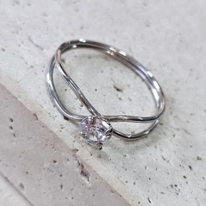 Anel Solitário Cruzado