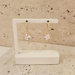 Brinco Argola com Zircônia Triangular Pendurada
