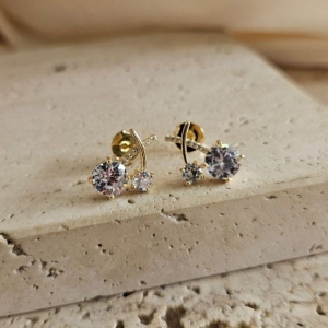 Brinco Cereja Cristal Cabo Cravejado