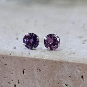 Brinco Chatão Lilas Gde