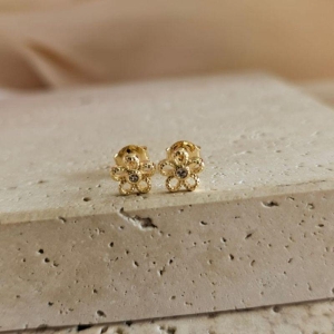 Brinco Florzinha Zirconia Mini