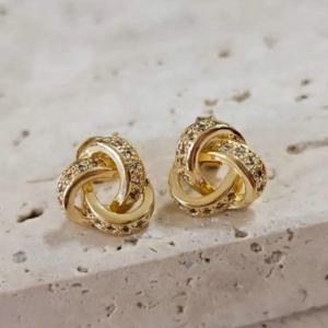 Brinco Nó Cravejado