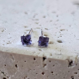 Brinco Quadrado Pedra Lilas Mini