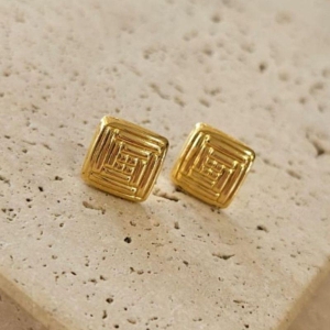 Brinco Quadrado Riscado