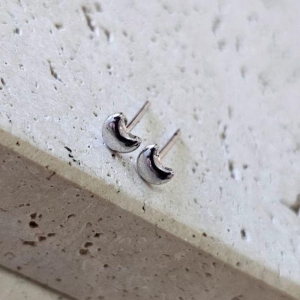 Brinco Solitario Lua Mini R