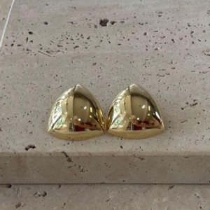 Brinco Triangular Organico