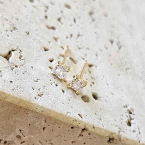 Brinco Zirconia Quadrada Mini
