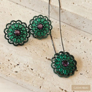 Conjunto Flor Pedras Esmeralda 60cm