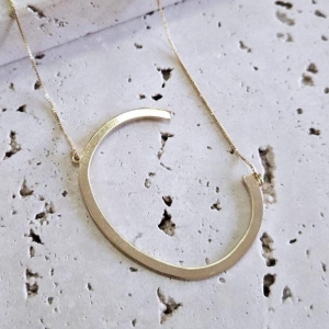 Gargantilha Inicial Inclinada C