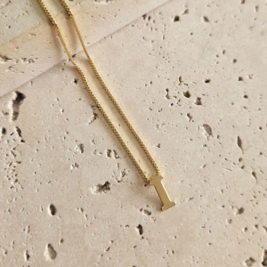 Gargantilha Letra I Mini 45cm