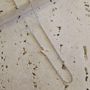 Gargantilha Letra M Tranversal 50cm