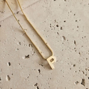 Gargantilha Letra P Mini 45cm