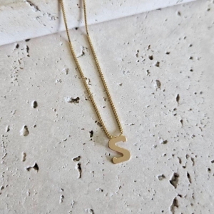 Gargantilha Letra S Mini 45cm